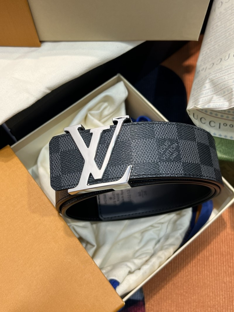l0vis Vvtt0n belts